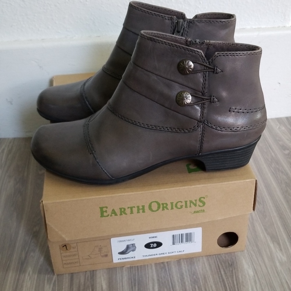 Earth Origins Pembroke ankle boots Womens 7M